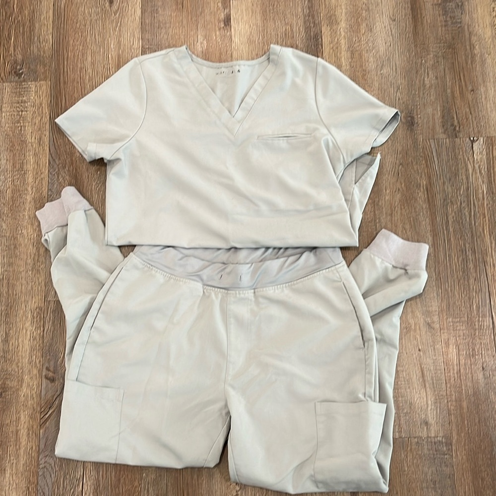 Mandala small top & medium bottom scrubs set